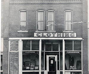 black and white photo of Lundrigan's clothing Walker, MN